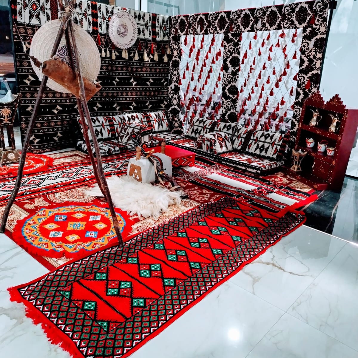 35478306 efee 4323 8c21 83d960a2558b